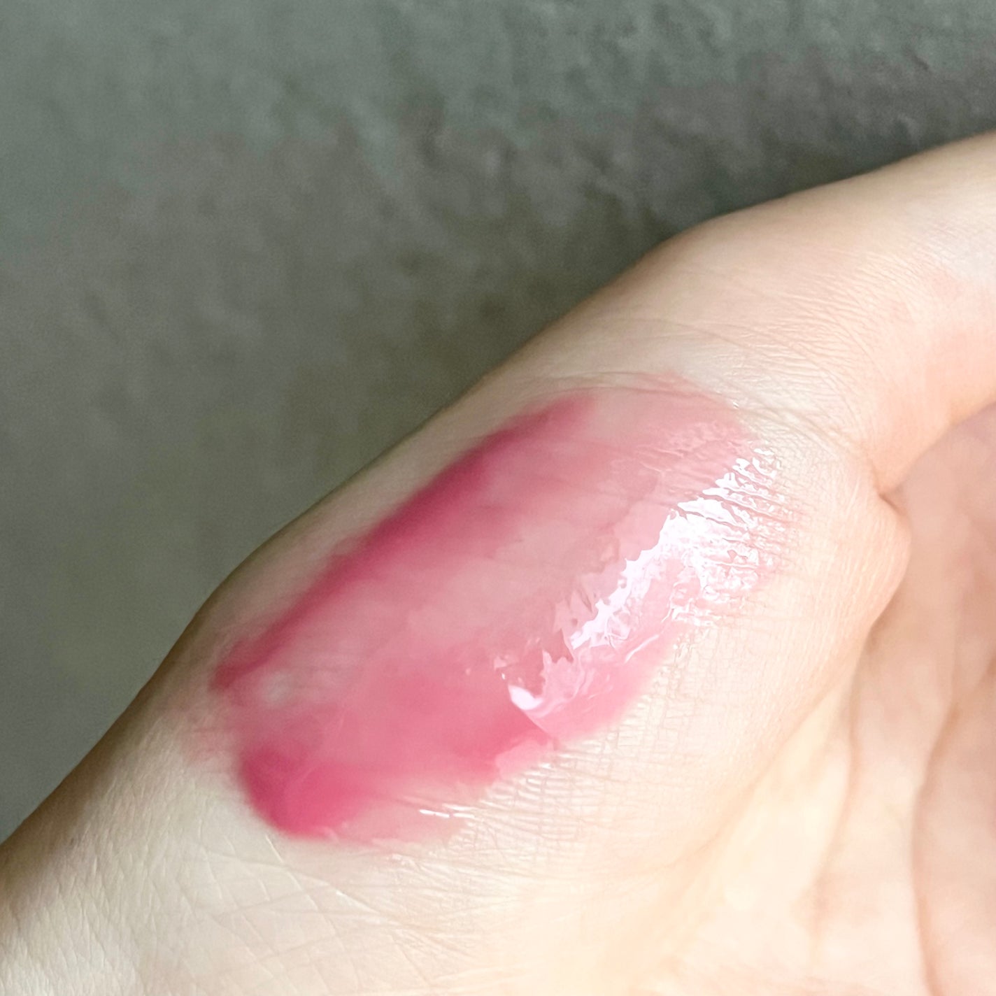 グラスティングカラーグロス/rom&nd/リップグロスを使ったクチコミ(5枚目)