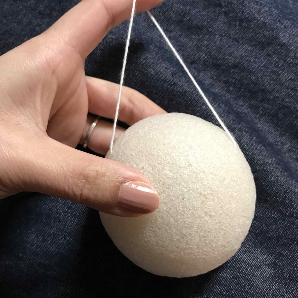 天然こんにゃくパフ/DAISO/その他スキンケアグッズを使ったクチコミ(2枚目)