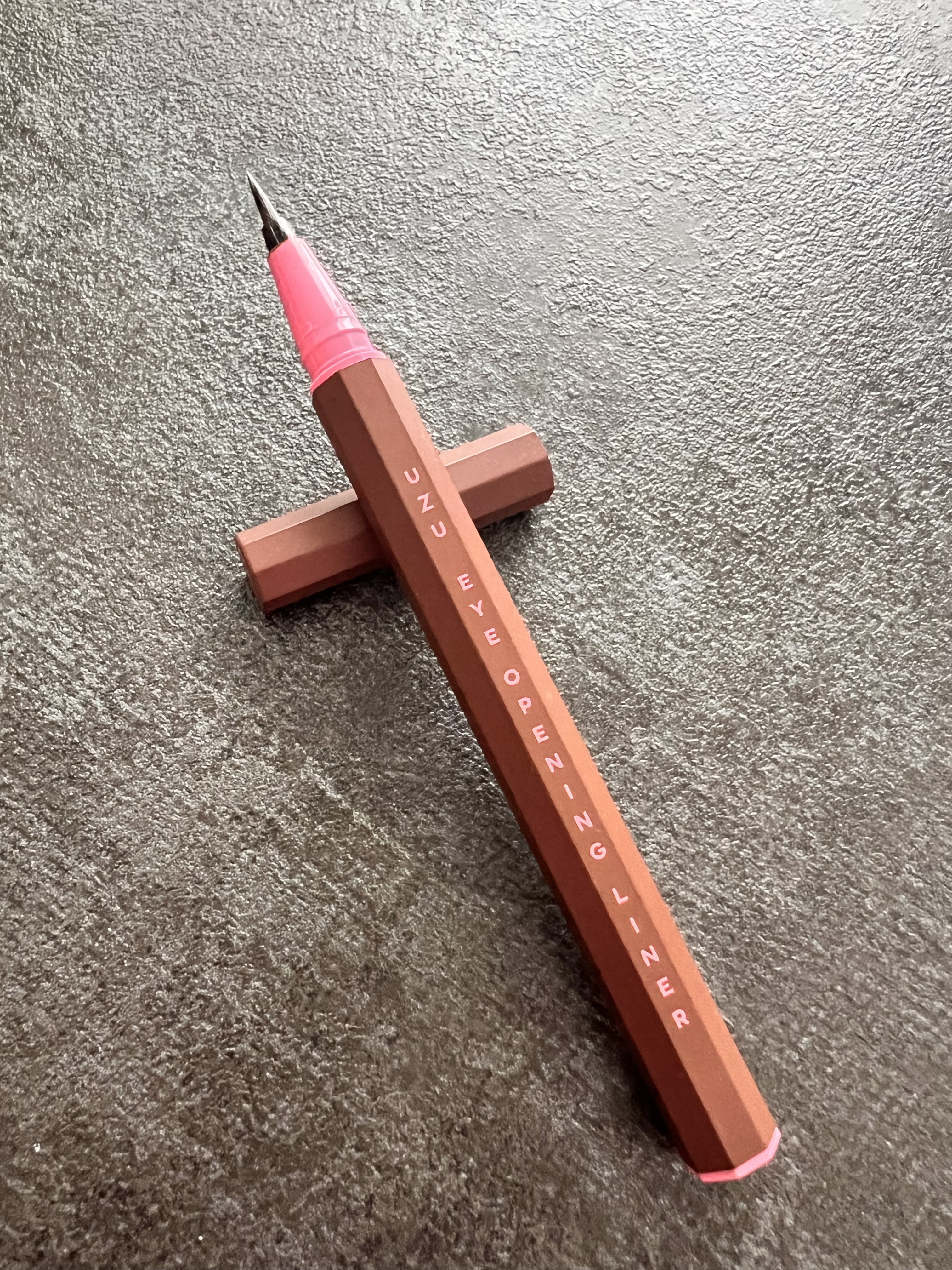 EYE OPENING LINER/UZU BY FLOWFUSHI/アイライナーを使ったクチコミ（1枚目）