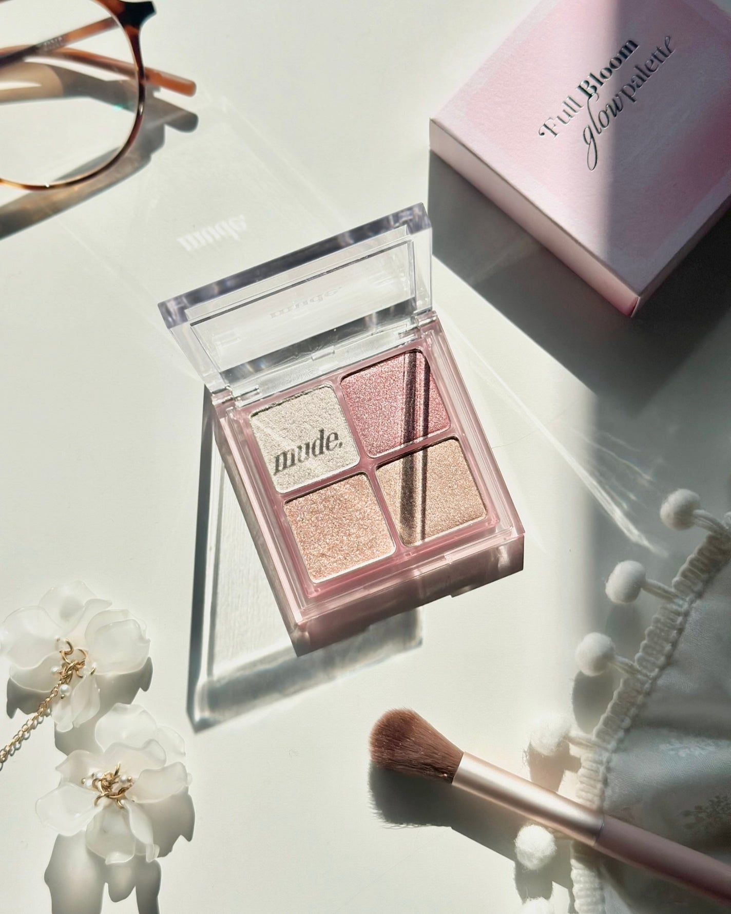 nita⌇フォロバ on LIPS 「涙袋やハイライトで使えて捨て色の無しの4カラー🎨🩷mude(ミ..」(2枚目)