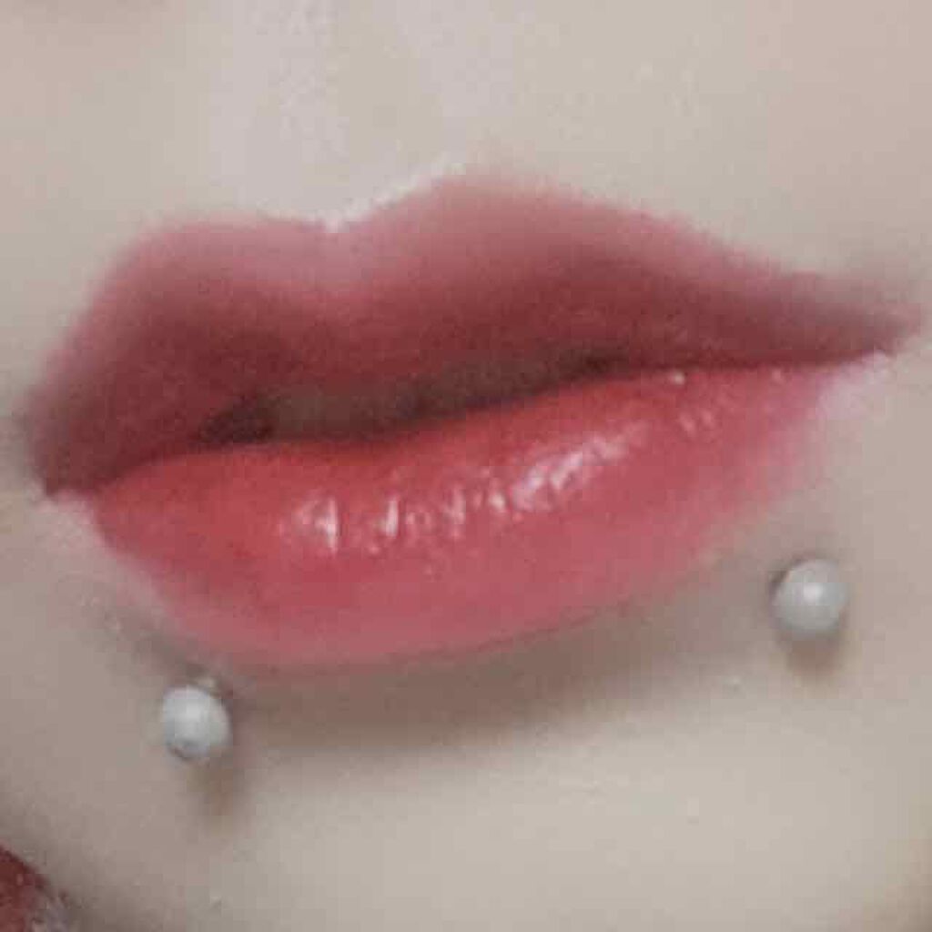 ジューシーラスティングティント/rom&nd/リップティントを使ったクチコミ(4枚目)