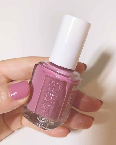 essie ネイルポリッシュ #95
¥1620

驚きの発色と速乾性に感動😂

わたしはセルフネイルが苦手で
その理由は
せっかくキレイに塗っても
乾くのを待っている間に
どこかに擦ってしまってぐちゃ