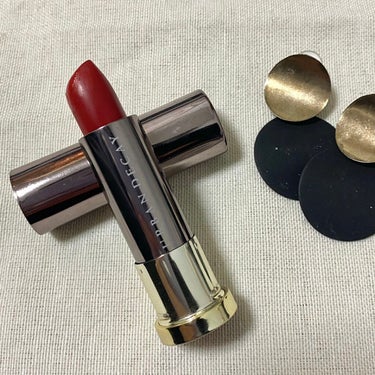 アーバンディケイ バイス リップスティックのクチコミ「◎URBAN DECAY
VICE LIPSTICK F-BOMB($19.00)

今まで見.....」（2枚目）