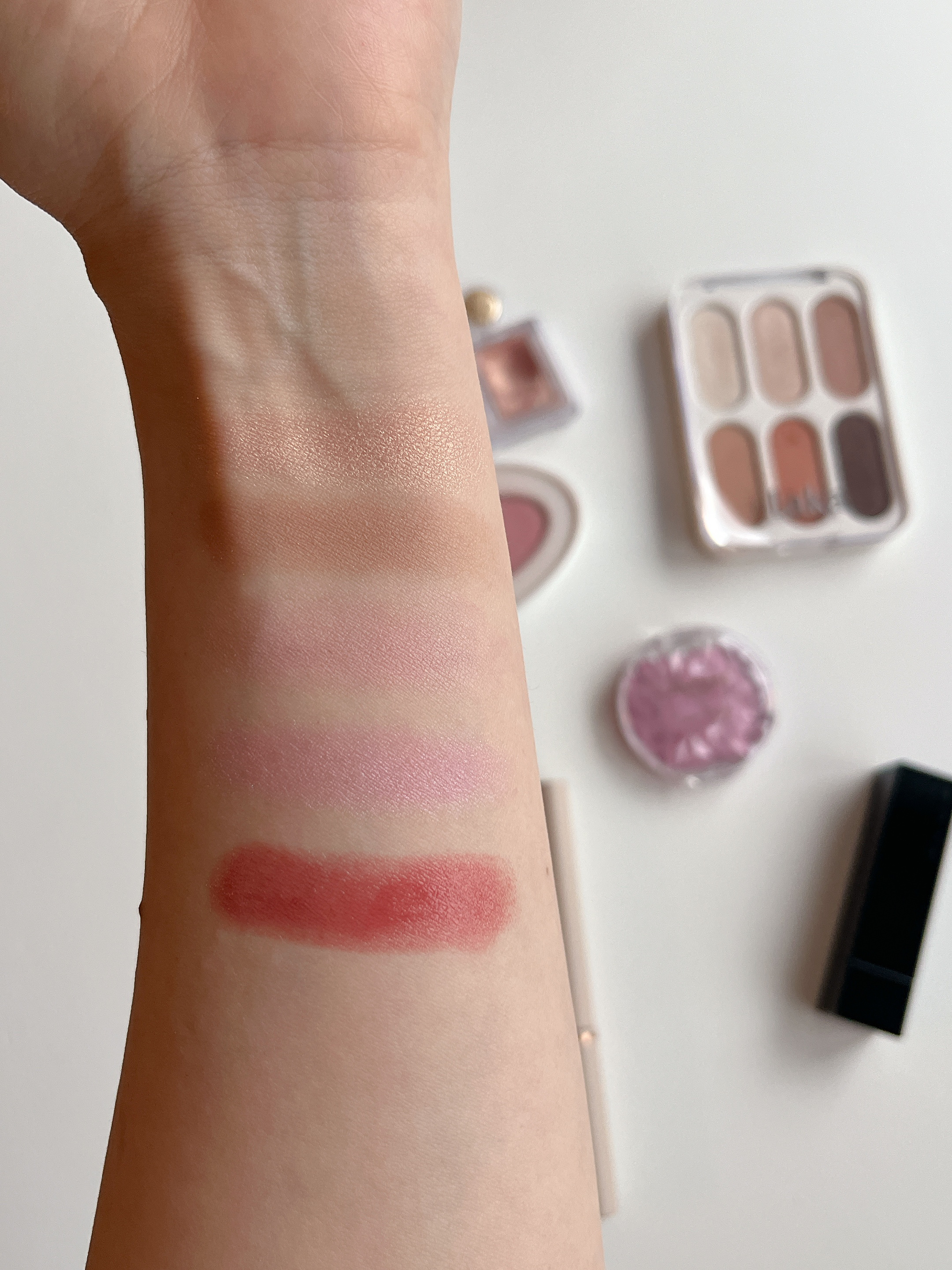 シャドーカスタマイズ/MAJOLICA MAJORCA/単色アイシャドウを使ったクチコミ（3枚目）