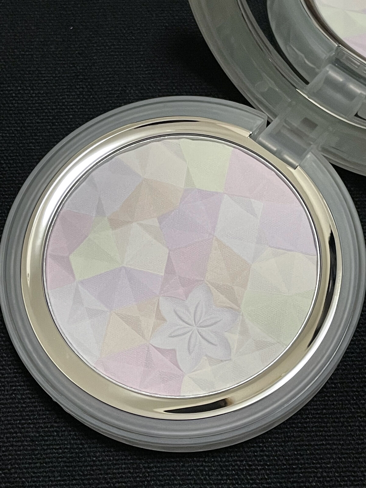 ＡＱ　オーラ リフレクター/DECORTÉ/プレストパウダーを使ったクチコミ（1枚目）