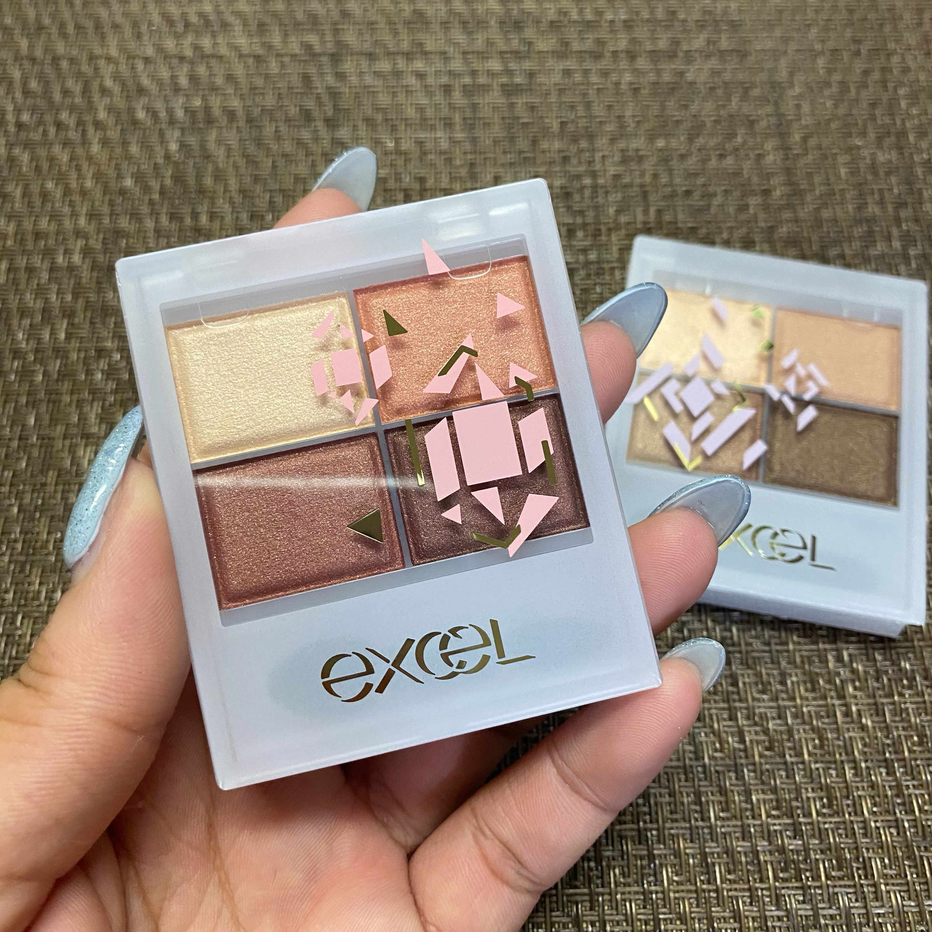 スキニーリッチシャドウ SR11'23 ブリックブラウン(限定デザイン)/excel/アイシャドウパレットを使ったクチコミ（2枚目）