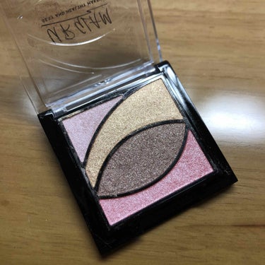 UR GLAM　VELVET EYE COLOR PALETTE/U R GLAM/パウダーアイシャドウを使ったクチコミ（2枚目）