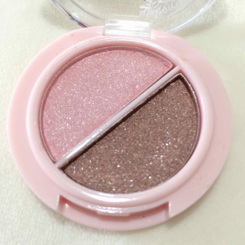 パウダーアイシャドウ ブルーミングキティ/DAISO/アイシャドウパレットを使ったクチコミ（3枚目）