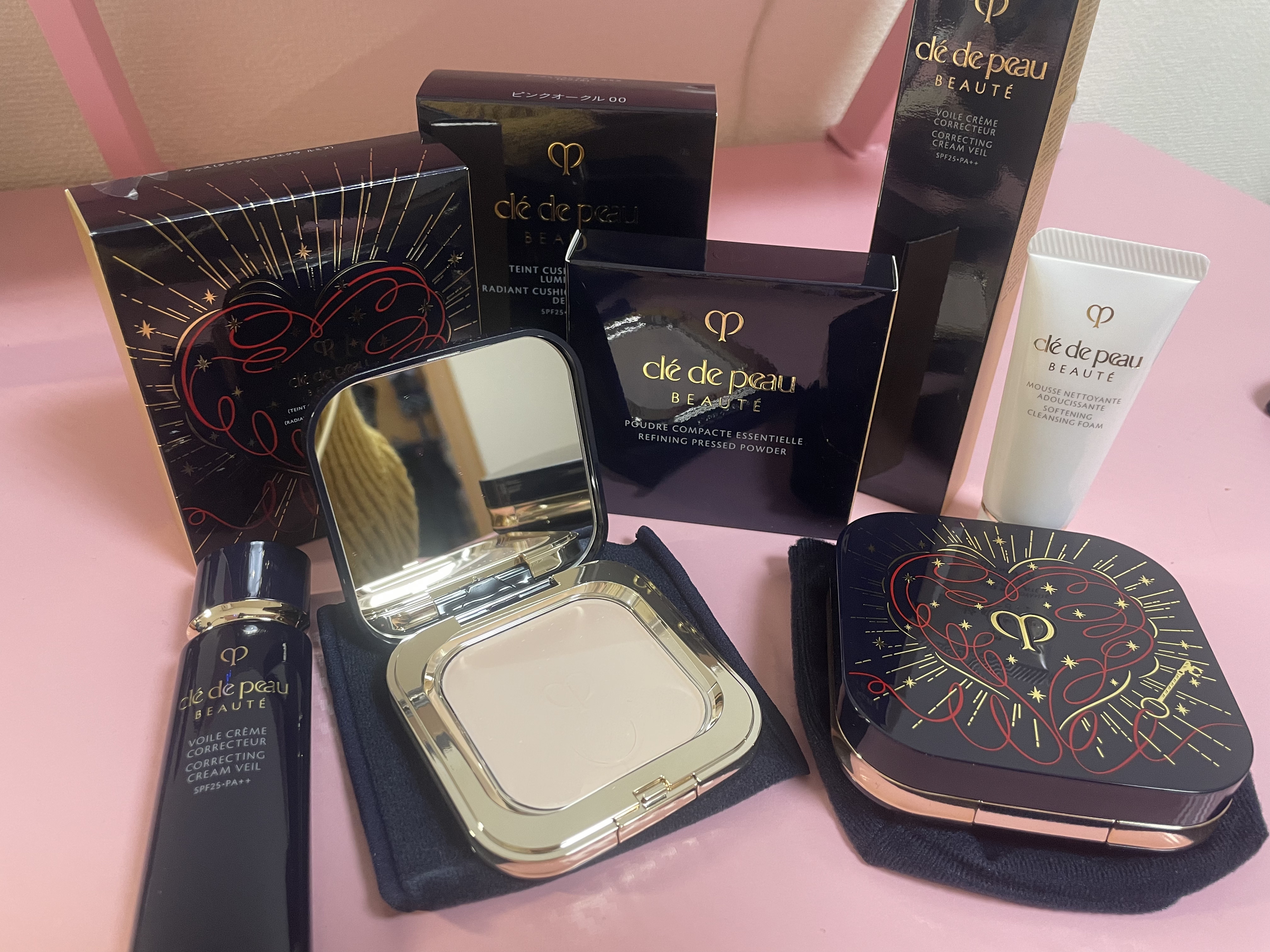 タンクッションエクラ ルミヌ ケース（LUMINIZING LOVE COLLECTION 2025）/クレ・ド・ポー ボーテ/クッションファンデーションを使ったクチコミ（1枚目）