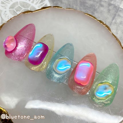 #ネイル,#セルフネイル,#ジェルネイル,#セルフジェルネイル,#100均ネイル,#100均ジェルネイル,#プチプラネイル,#candoジェルネイル,#candoネイル,#キャンドゥジェルネイル,#キャンドゥネイル,#オーロラネイル,#うるうるネイル,#夏ネイル,#カラフルネイルのネイルデザイン