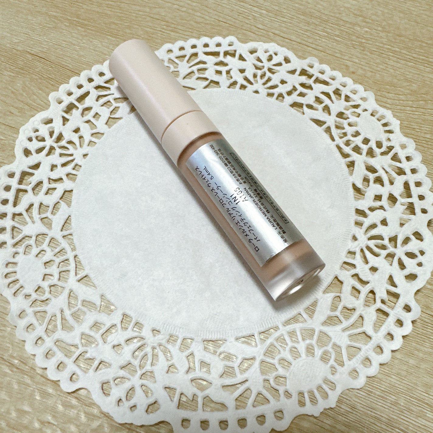 リアル フローレス ウェイトレス パーフェクティング コンシーラー/ローラ メルシエ/リキッドコンシーラーを使ったクチコミ(3枚目)