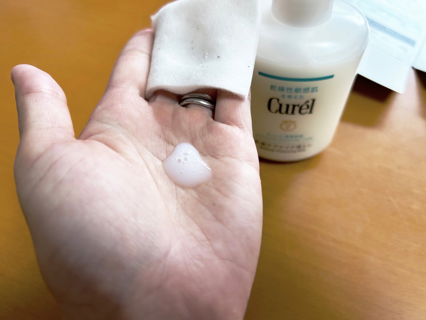 キュレル 潤浸保湿 乳液ケアメイク落とし/キュレル/ミルククレンジングを使ったクチコミ(3枚目)