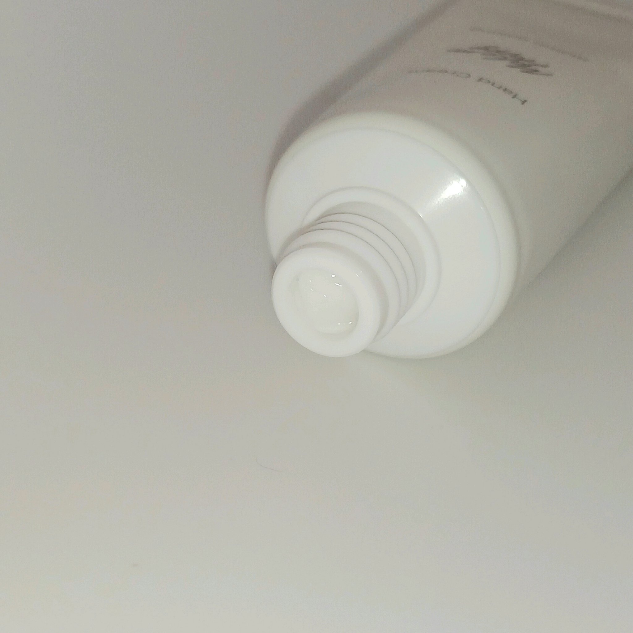 メイクミーハッピー ハンドクリーム momo oolong/キャンメイク/ハンドクリームを使ったクチコミ（3枚目）