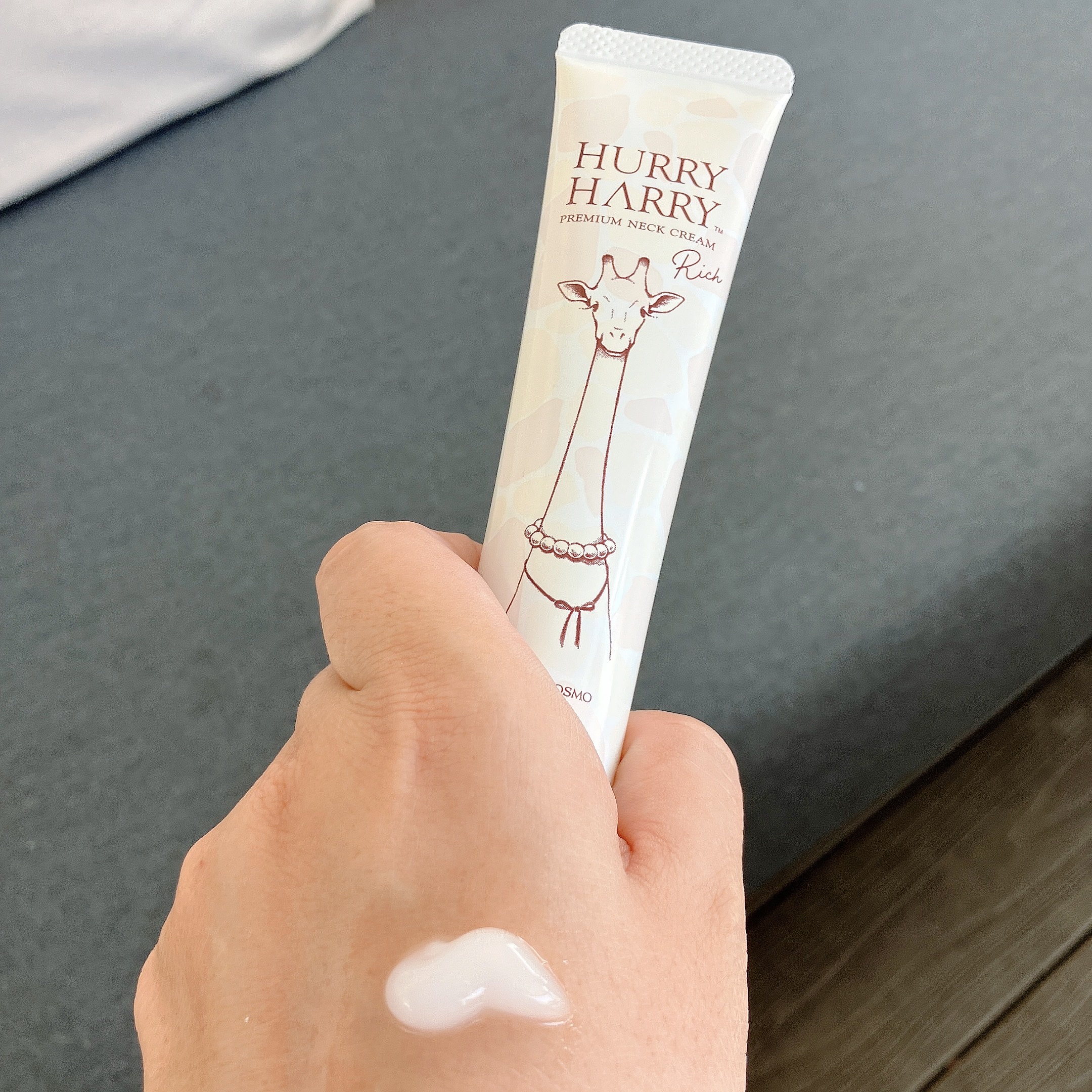 ハリーハリー 薬用おとなの美くびクリーム リッチ（医薬部外品）/ハリーハリー/ネック・デコルテケアを使ったクチコミ（3枚目）