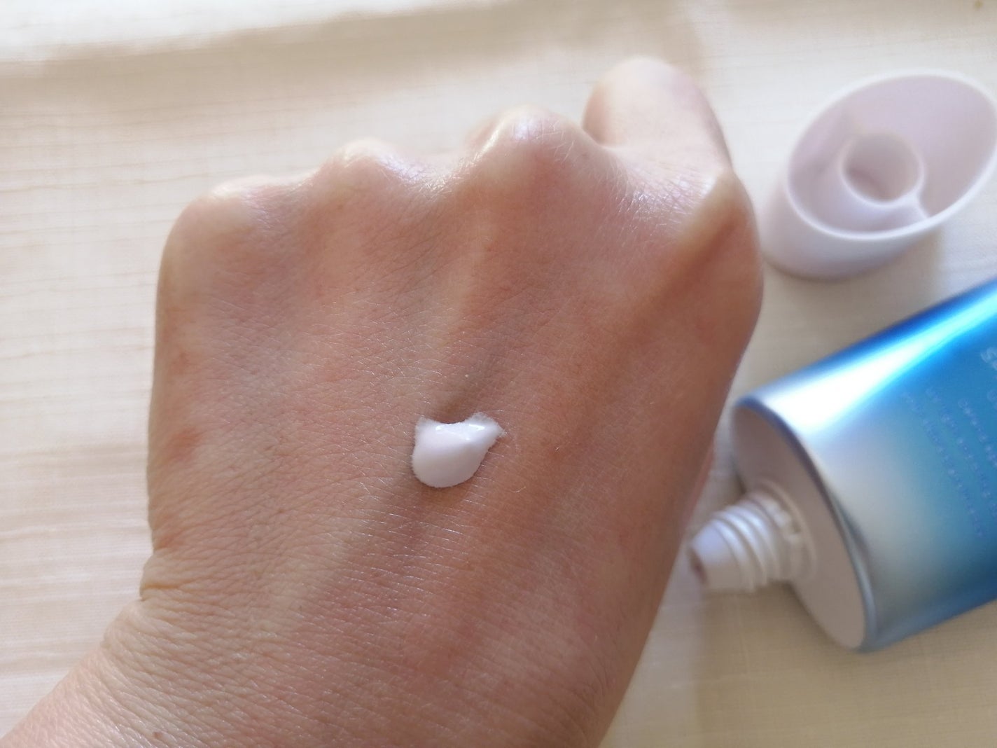 スキンアクア トーンアップUVエッセンス/スキンアクア/日焼け止めクリームを使ったクチコミ(2枚目)