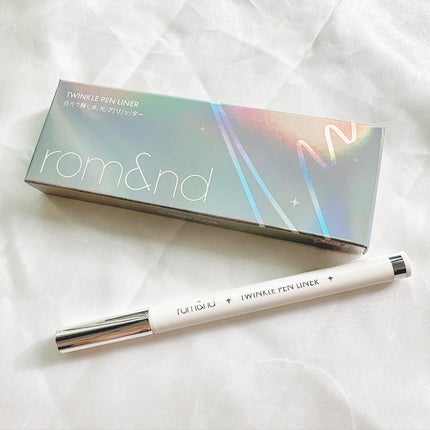 トゥインクルペンライナー #01 シルバーフレーク/rom&nd/リキッドアイライナーを使ったクチコミ(1枚目)