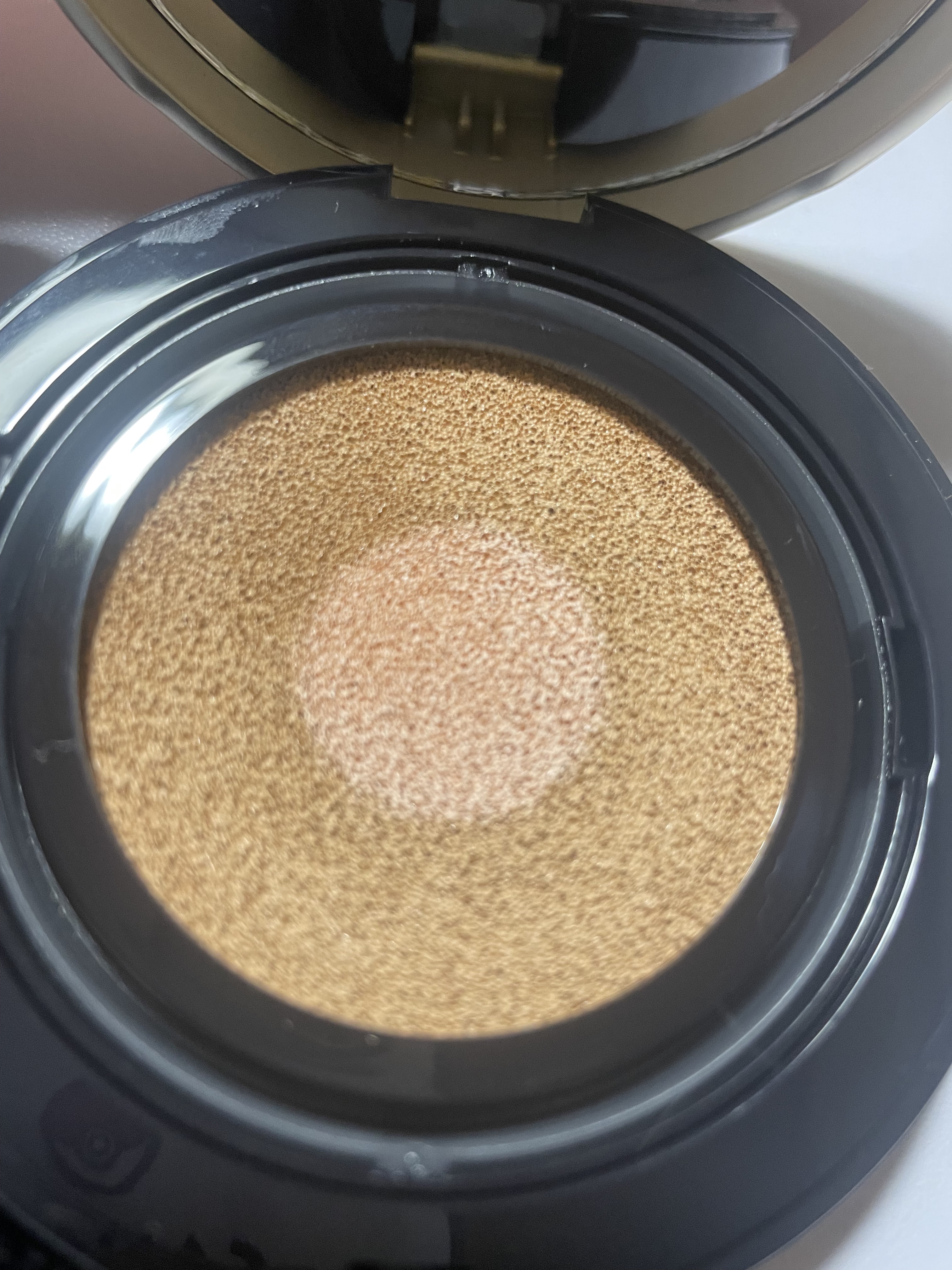 フローレス ルミエール ラディアンス パーフェクティング トーンアップ クッション ケース/ローラ メルシエ/クッションファンデーションを使ったクチコミ（3枚目）