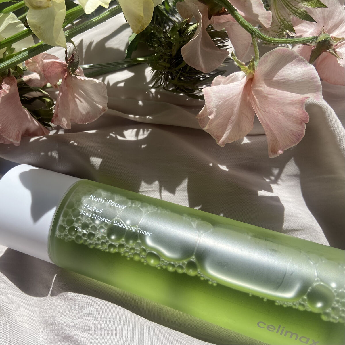 グリーンで整えて🌿

ぐんぐん肌に染み込んでいく系のトナーをお試しさせてもらいました🥰

celimax
Noni Toner
匂いはちょっと独特なハーバル系ですが、シャバシャバと使えるのが良いところ😊
ノニの匂いなのかな？
ノニ、が