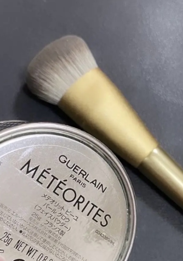 メテオリット ビーユ/GUERLAIN/フェイスパウダーを使ったクチコミ（2枚目）