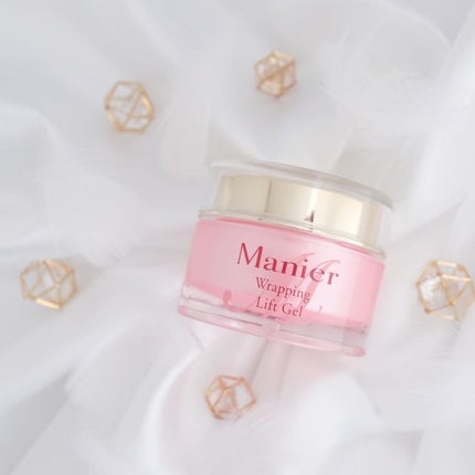 Manier ラッピングリフトジェルのクチコミ「
年齢を感じはじめた大人肌にアプローチする美容液ジェル
マニール ラッピングジェル✨
シコ.....」(1枚目)