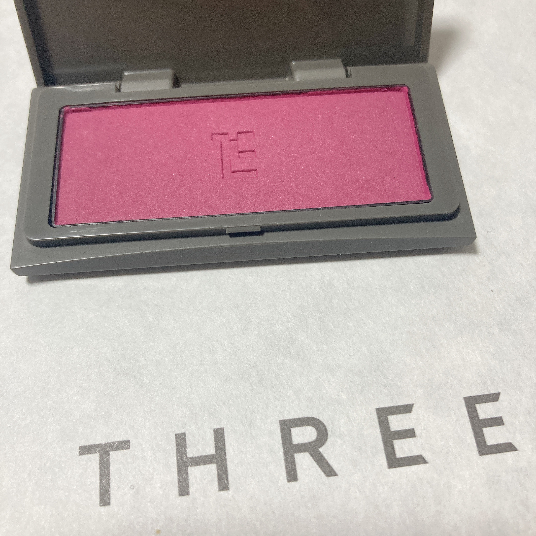 チーキーシークブラッシュ/THREE/パウダーチークを使ったクチコミ（1枚目）