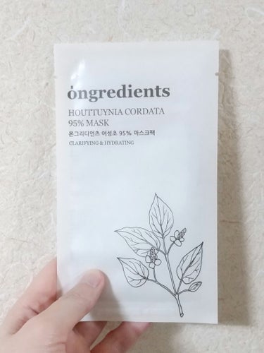 Ongredients Houttuynia Cordata 95% Maskのクチコミ「⭐️⭐️⭐️⭐️☆
しっとりもっちり✨

ongredients
ドクダミ95%マスク

薄め.....」（1枚目）