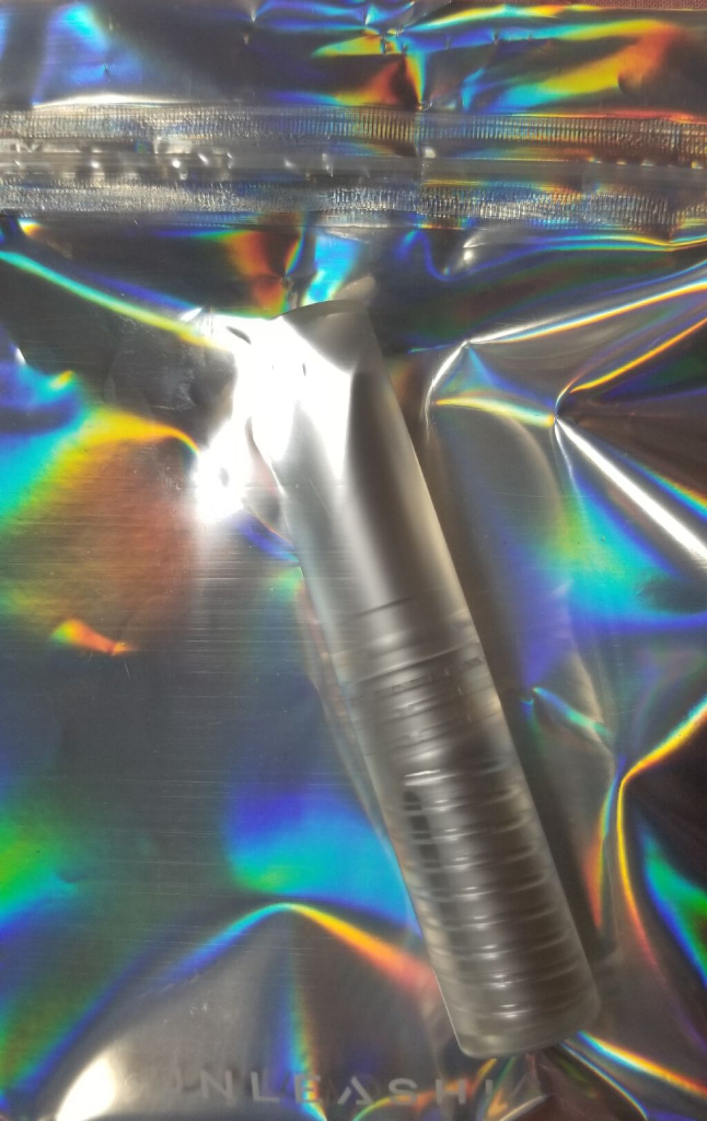 グリッタリーウェブリップバーム/unleashia/リップケアを使ったクチコミ(2枚目)