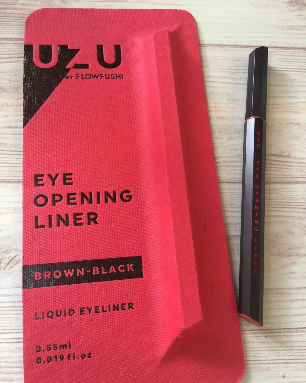 EYE OPENING LINER/UZU BY FLOWFUSHI/リキッドアイライナーを使ったクチコミ(1枚目)