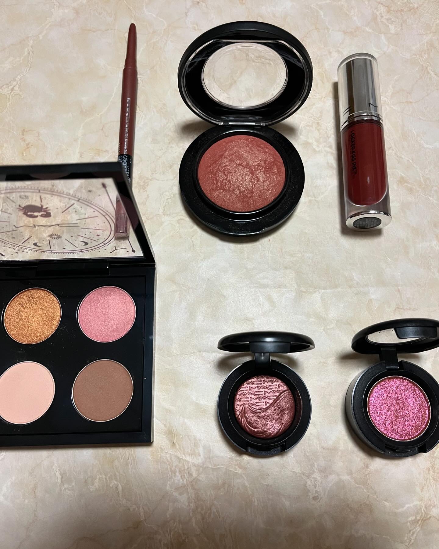 エクストラ ディメンション アイシャドウ/M・A・C/単色アイシャドウを使ったクチコミ（1枚目）