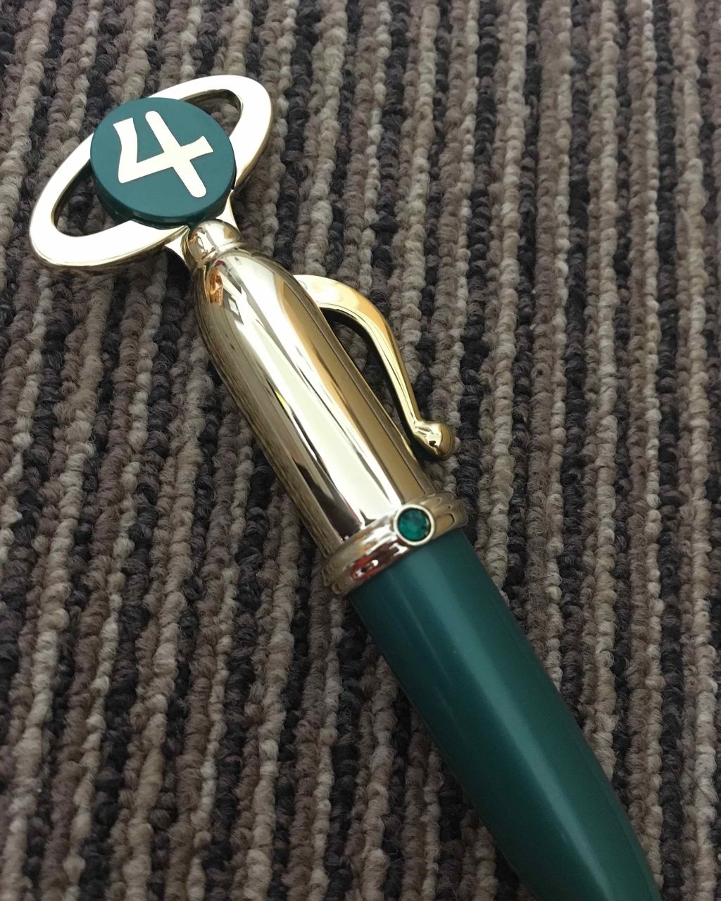 リップグロスシルキーピンク/セーラームーンコスメ/リップグロスを使ったクチコミ（2枚目）