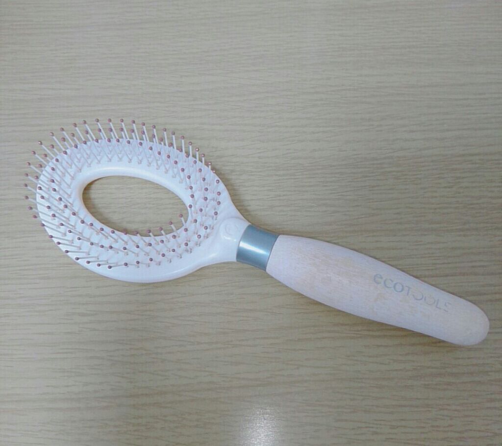 ドライヤーヘアブラシ/EcoTools/ヘアブラシを使ったクチコミ(1枚目)