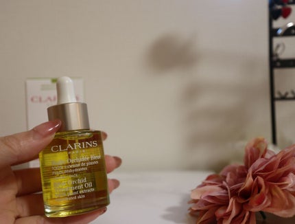 プラント フェイス オイル デハイドレイテッド スキン/CLARINS/フェイスオイルを使ったクチコミ(2枚目)