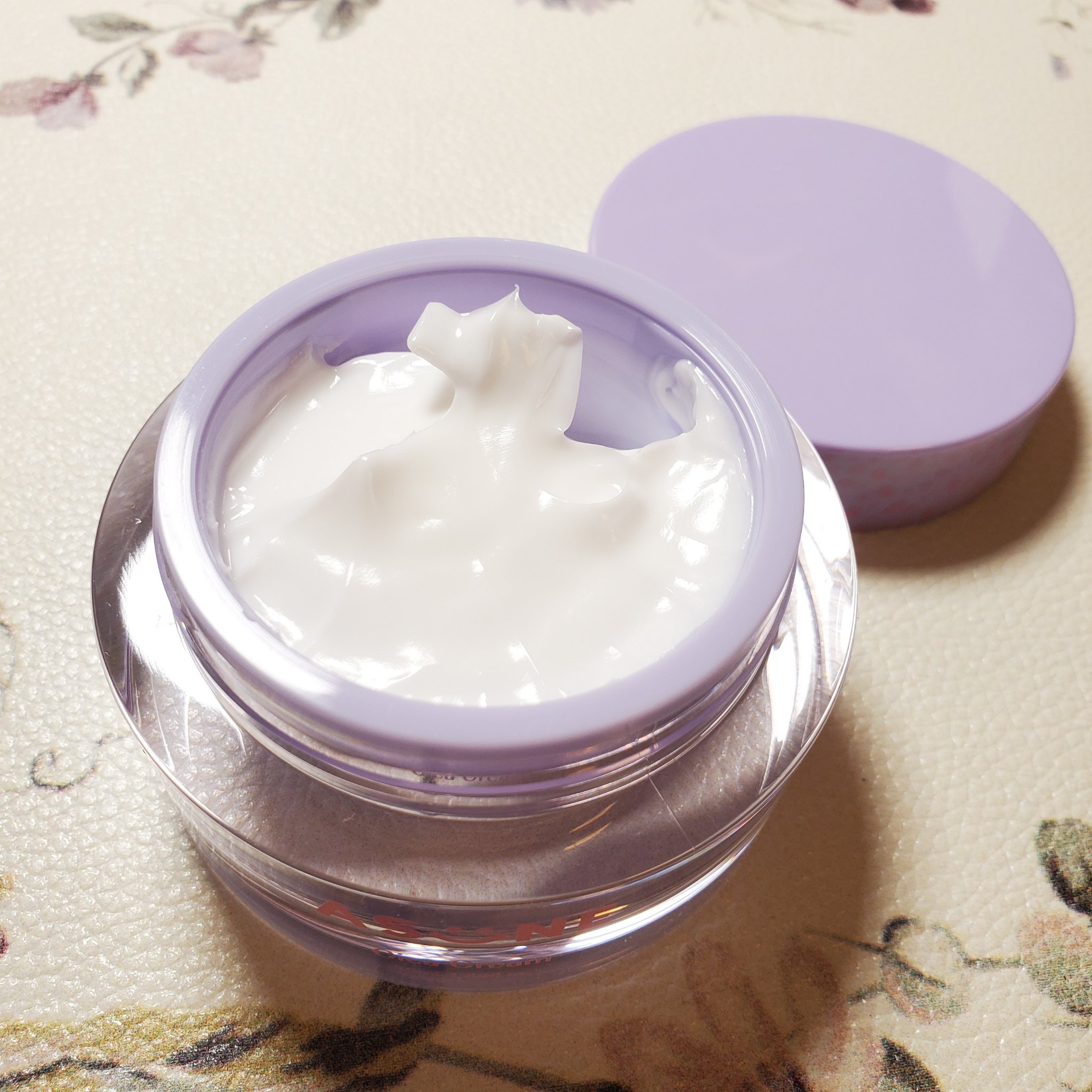 シカクリーム/ASUNE /フェイスクリームを使ったクチコミ（3枚目）