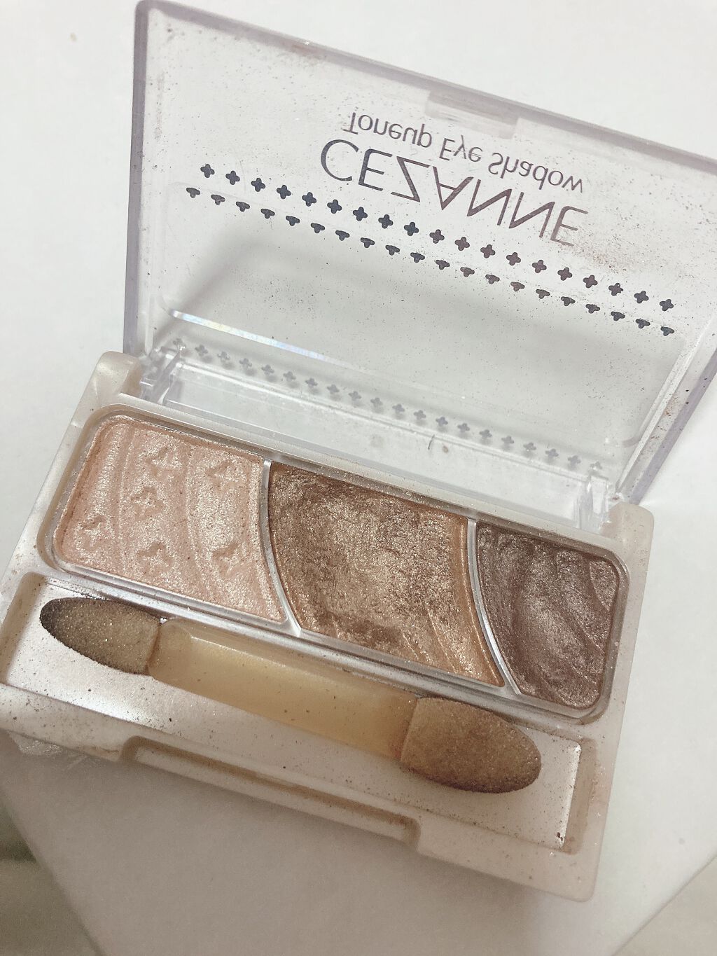 トーンアップアイシャドウ/CEZANNE/アイシャドウパレットを使ったクチコミ(1枚目)