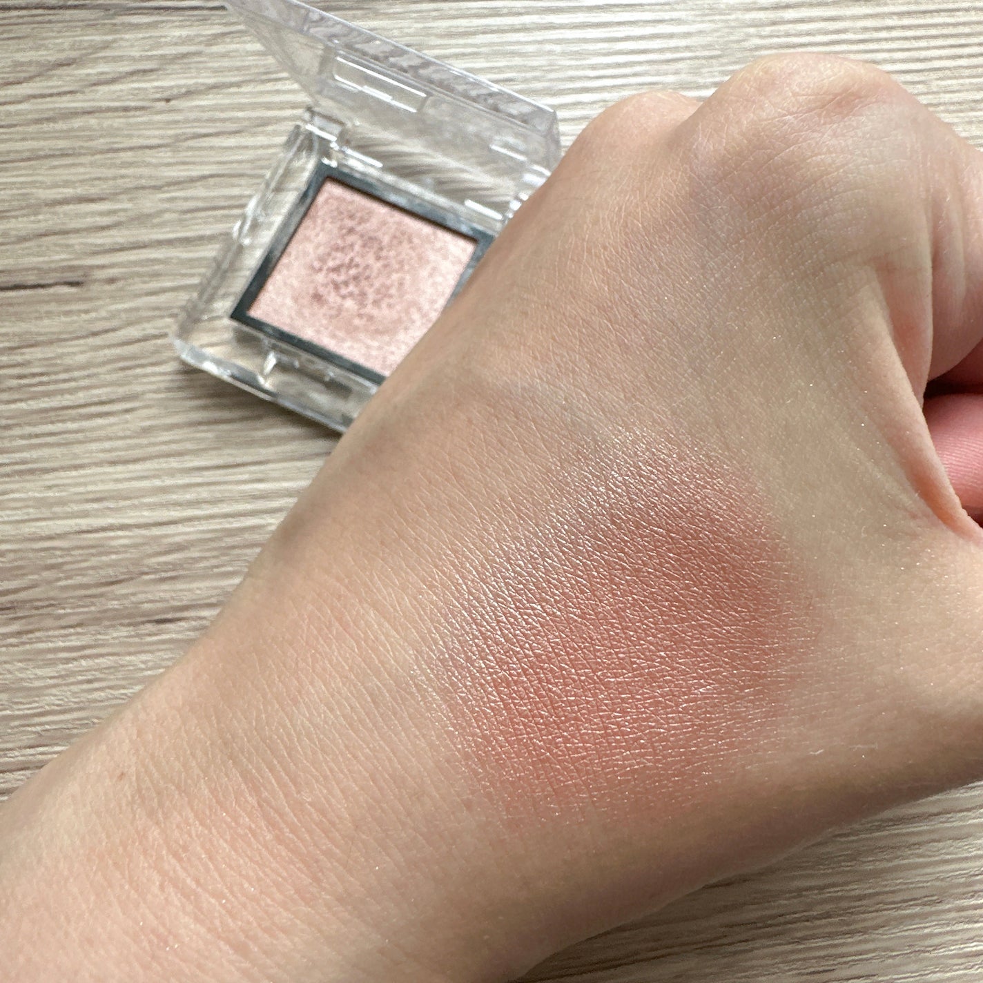 アディクション ザ アイシャドウ パール/ADDICTION/単色アイシャドウを使ったクチコミ(3枚目)