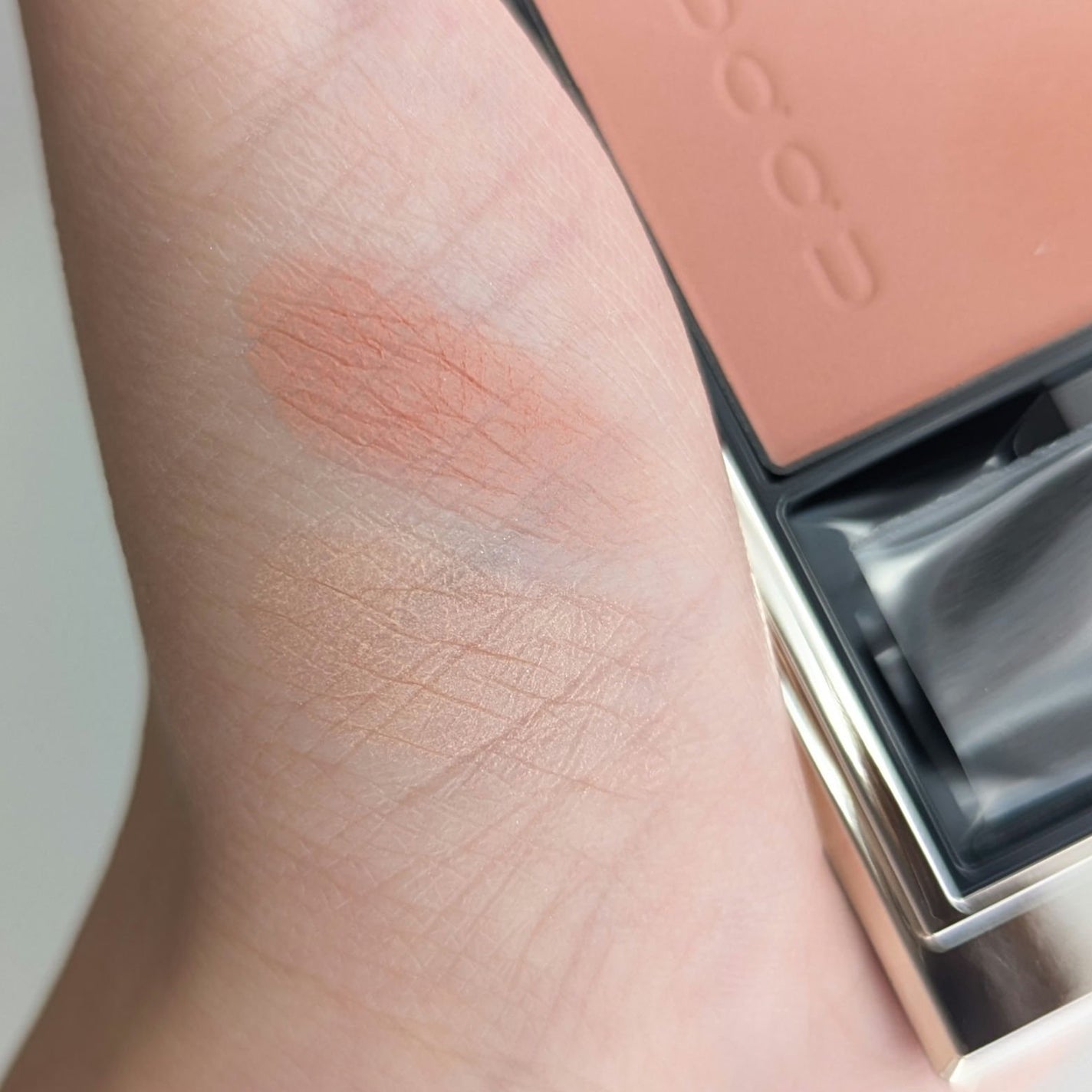 ブラーリング カラー ブラッシュ/SUQQU/パウダーチークを使ったクチコミ(2枚目)