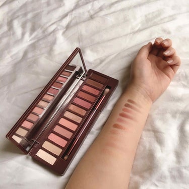  Urban Decay  NAKED cherry 🍒

ピンクのアイシャドウパレットがほしくて購入しました✨
だいたい近くのお店で$50 (5500円くらい) でした。プチプラではないので高かったの