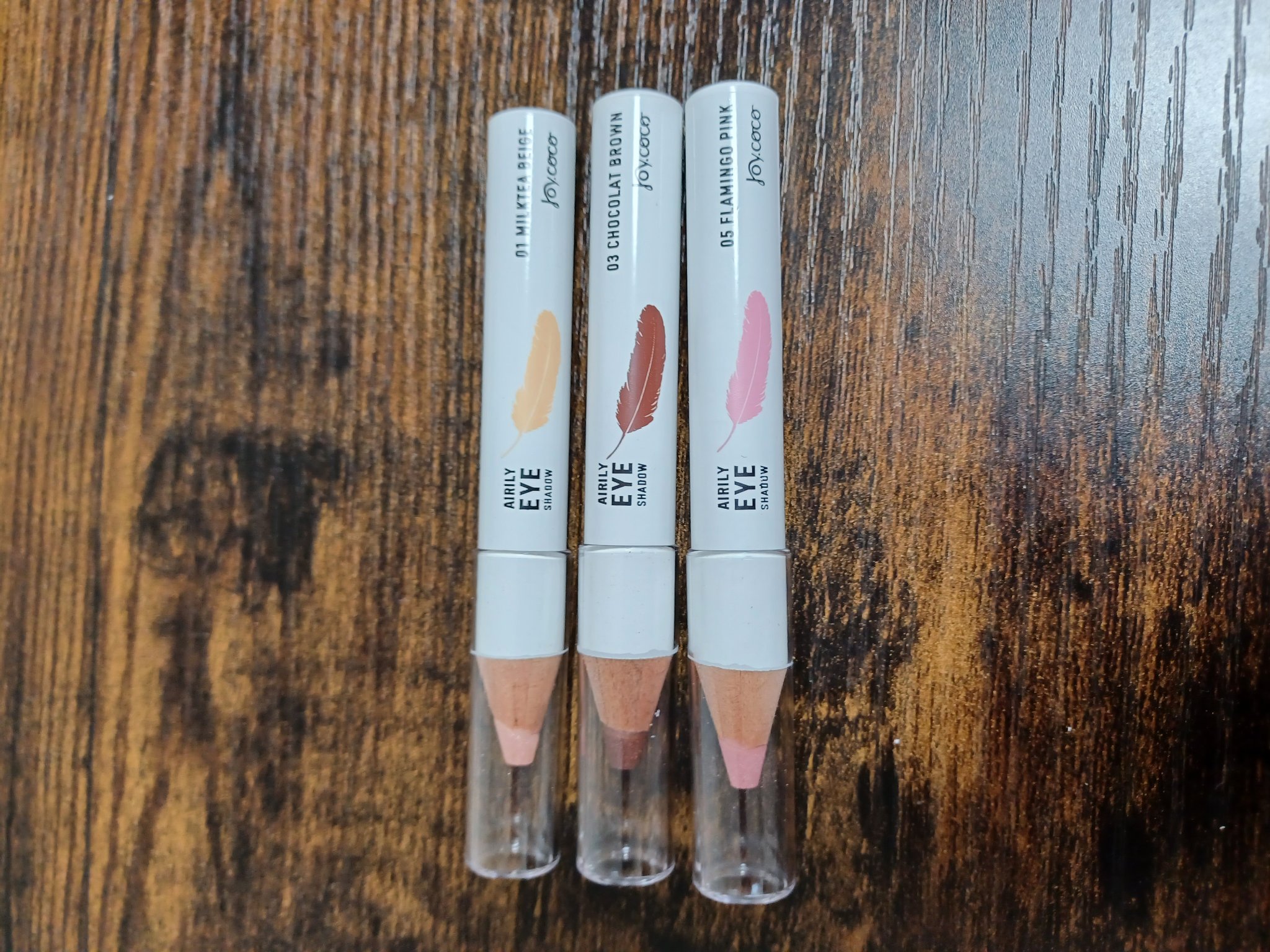 ジョイココ エアリーアイシャドウ ジョイココ エアリーアイシャドウ専用シャープナー/Joy.coco(ジョイココ)/単色アイシャドウを使ったクチコミ（3枚目）