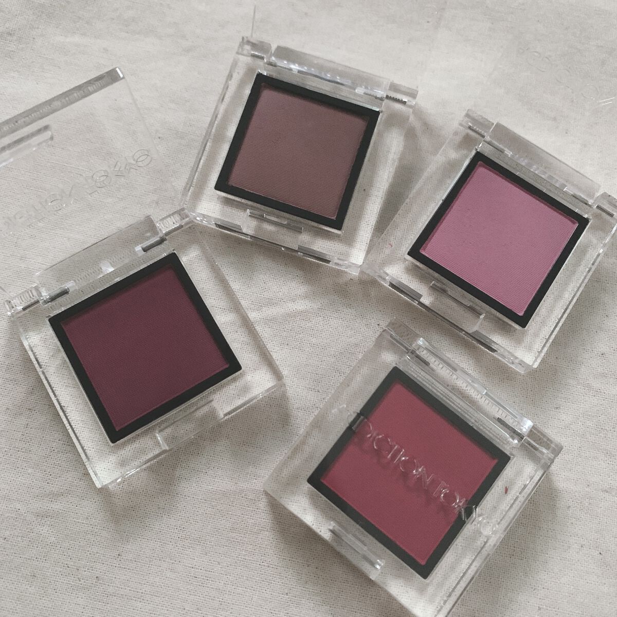 アディクション ザ アイシャドウ マット 011M Lilac Garden/ADDICTION/単色アイシャドウを使ったクチコミ（3枚目）