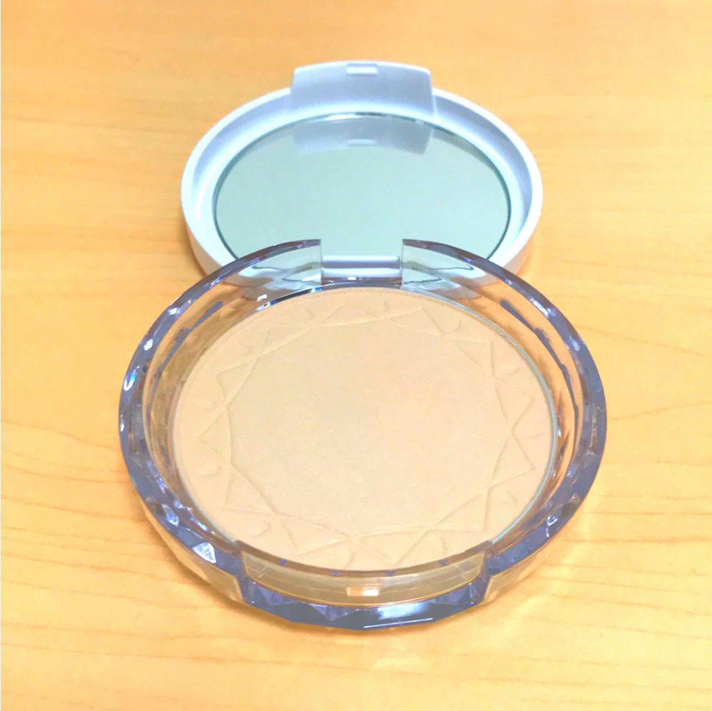 UVクリアフェイスパウダー/CEZANNE/プレストパウダーを使ったクチコミ（2枚目）