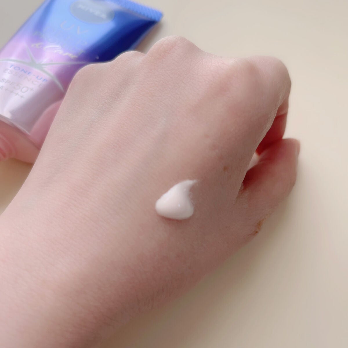 ニベアUV ディープ プロテクト&ケア トーンアップ エッセンス/ニベア/日焼け止めローションを使ったクチコミ(3枚目)