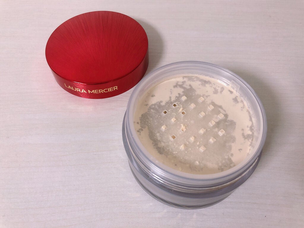 セット フォー ラック ルースセッティングパウダー トランスルーセント ウィズパフ/ローラ メルシエ/ルースパウダーを使ったクチコミ(2枚目)
