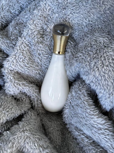 Dior ジャドール ボディ ミルクのクチコミ「相変わらず最高な香り！保湿力はまずまず。

本格的なボディケアとしてというよりは、あくまでフレ.....」（1枚目）