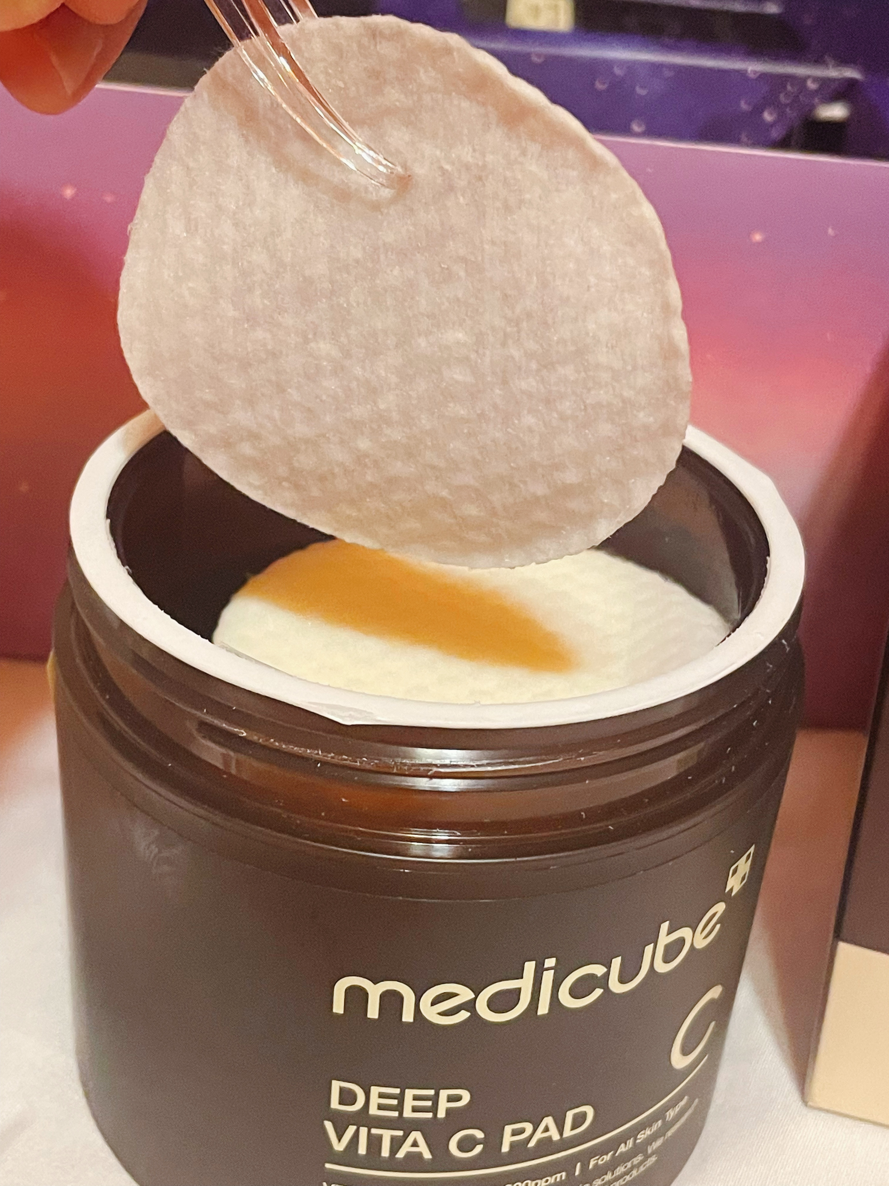 ディープリフティングアイクリーム/MEDICUBE/その他スキンケアを使ったクチコミ（2枚目）