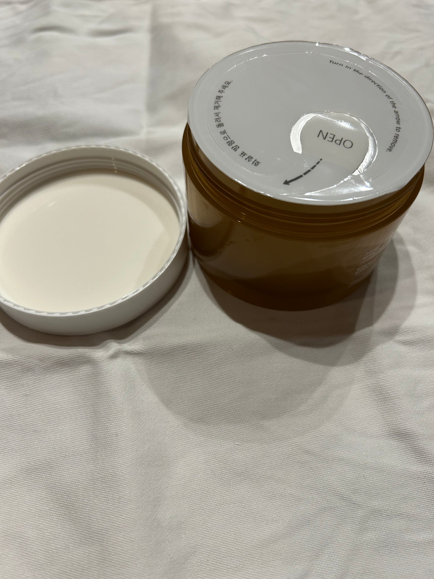 28karintoh10 on LIPS 「しっとり感がすごい!お肌にのせると、じゅわ〜と浸透していきとて..」(3枚目)