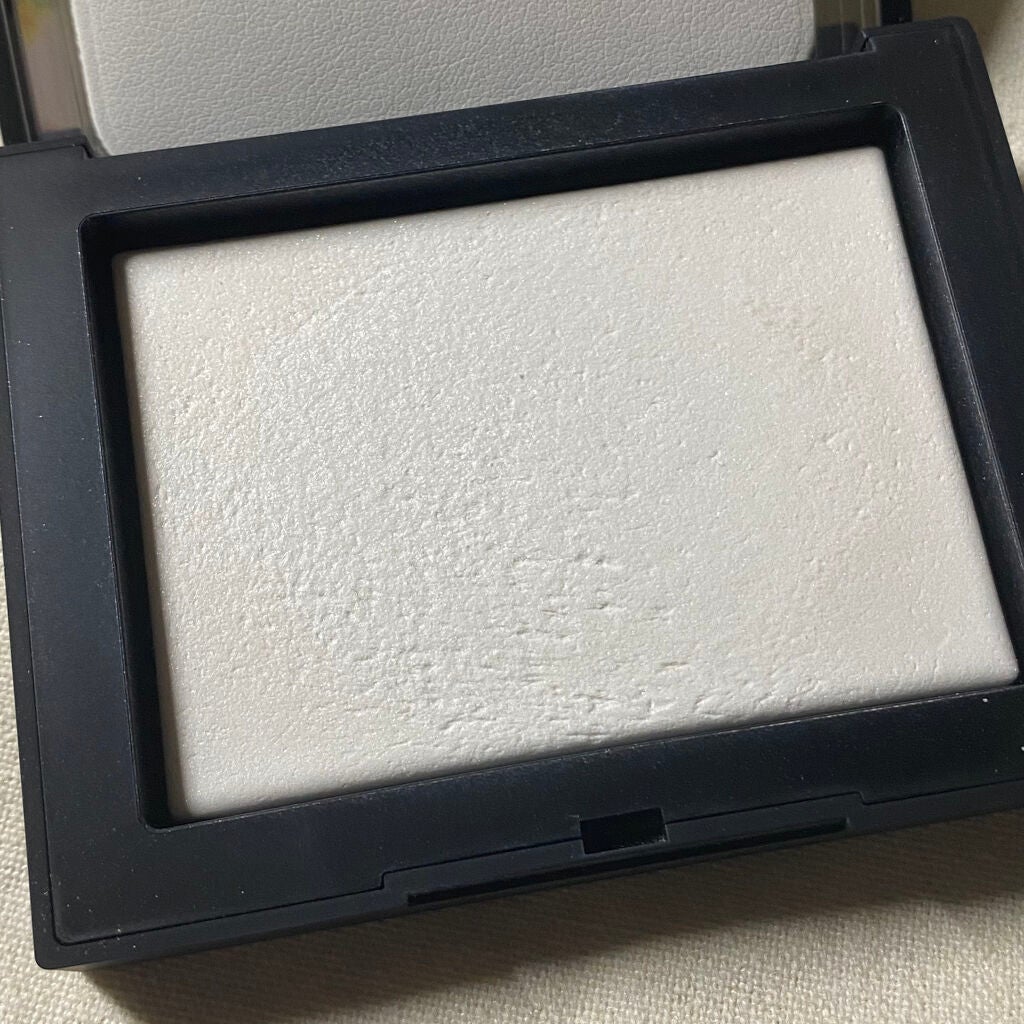 ライトリフレクティングセッティングパウダー プレスト N/NARS/プレストパウダーを使ったクチコミ(2枚目)