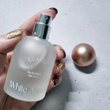 LUAFEE ホワイト アプリコットパフュームのクチコミ「ルアペさまの香水、ホワイトアプリコットをいただきました😌#PR 

爽やかな甘さ、石鹸ではない.....」（2枚目）