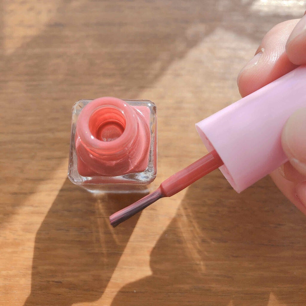 カンコレネイルカラー/DAISO/マニキュアを使ったクチコミ(2枚目)