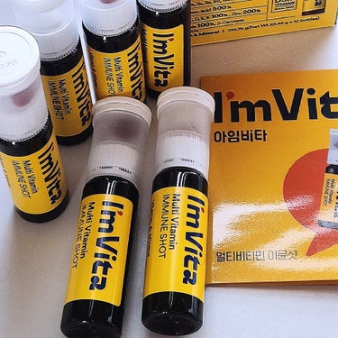 【I'm Vita】マルチビタミン イミュンショット

18種類の栄養を1本に詰めた
オールインワンマルチビタミン💛
錠剤2個と液体が1回分、1本になってるよ！

飲み方は錠剤を出して
液体と一緒に飲む