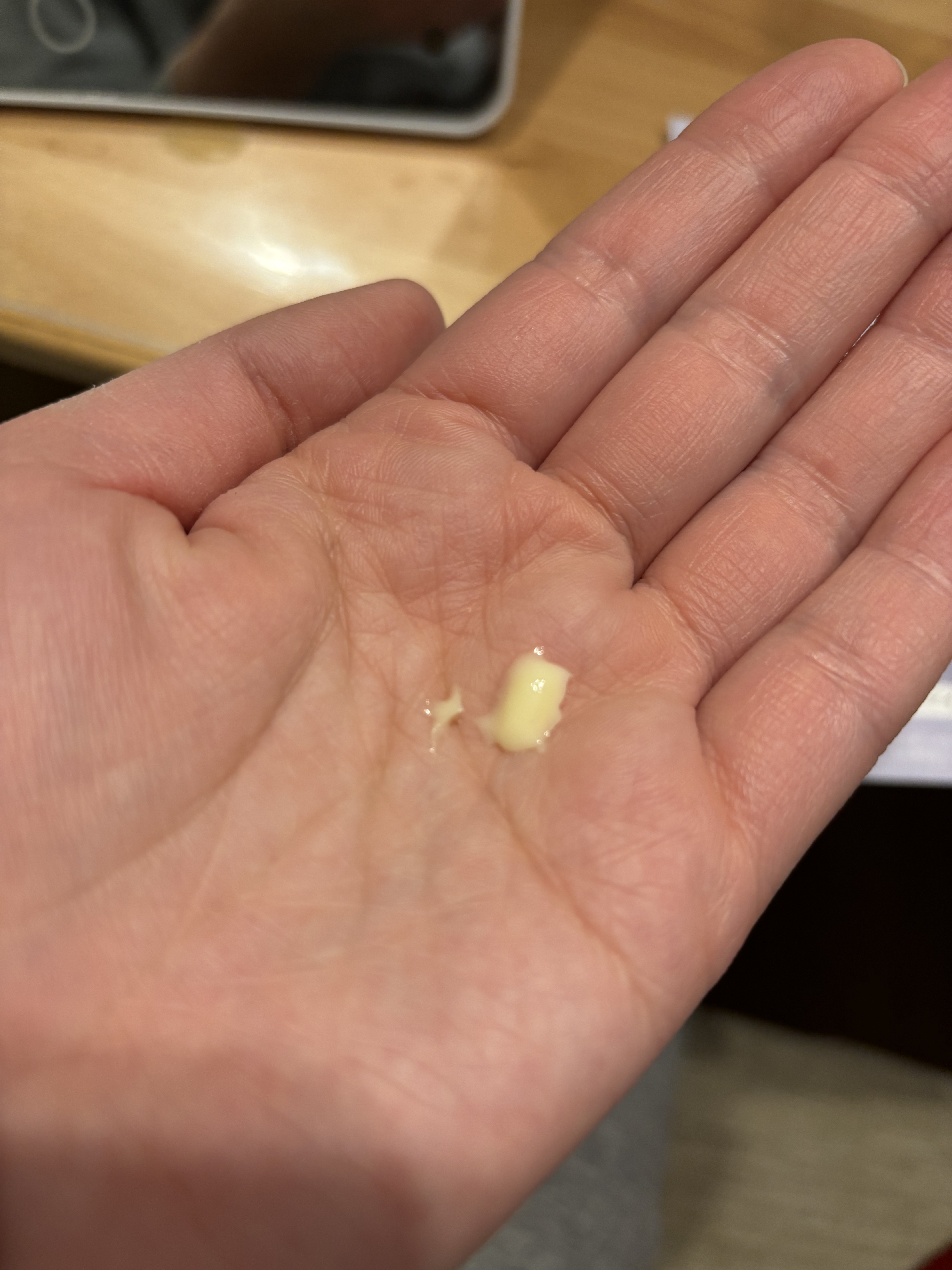 HQR アイクリーム/アンプルール/アイケア・アイクリームを使ったクチコミ（2枚目）